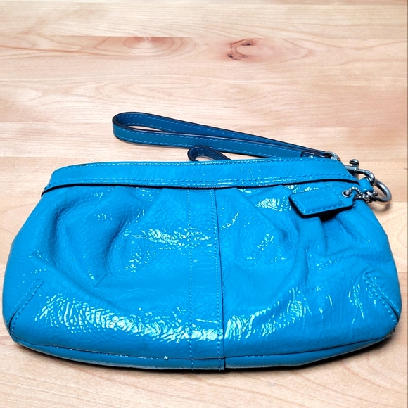 COACH | Turquoise Patent Leather Wristlet - Picture 6 of 13
